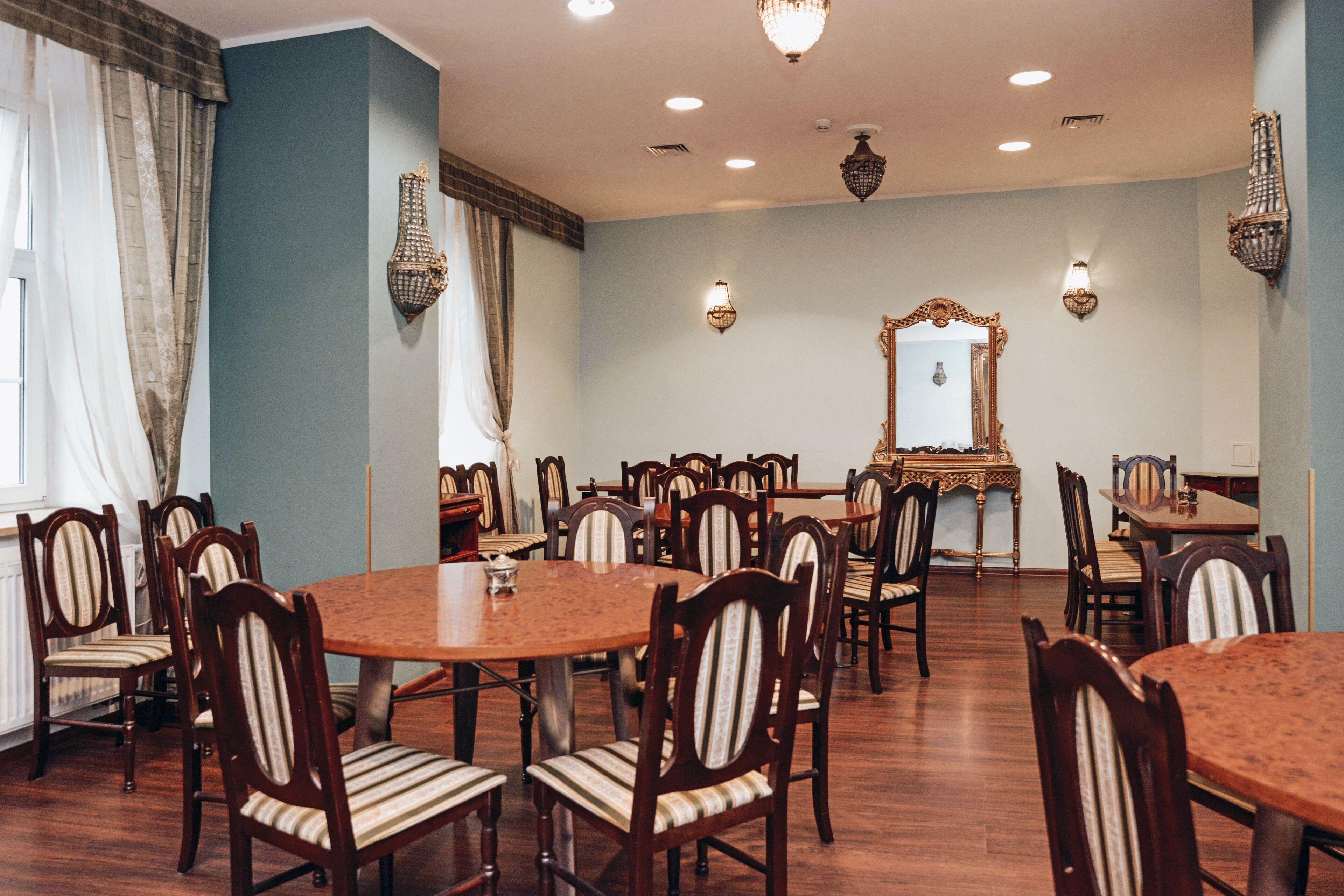 Old Time Hotel — Photos 3